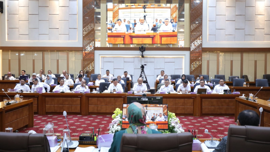 Rapat dengan Komisi IX DPR, BGN Batang Hari Paparkan Progres MBG 
