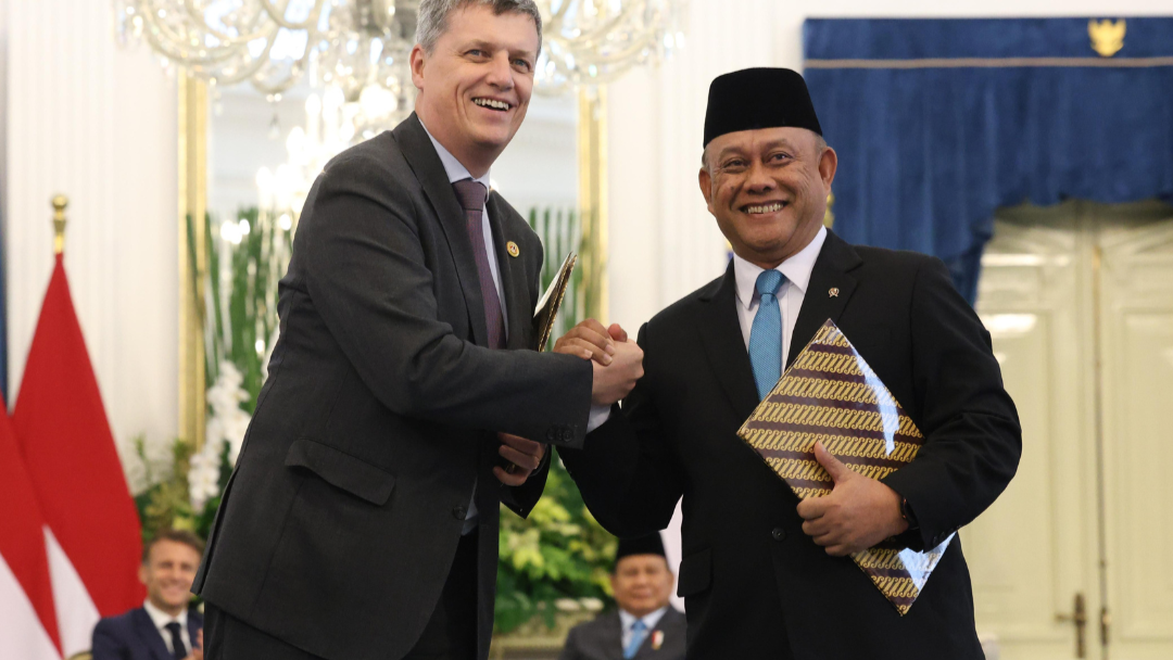 Dukung Program MBG, BGN Batang Hari dan Danone Teken MoU