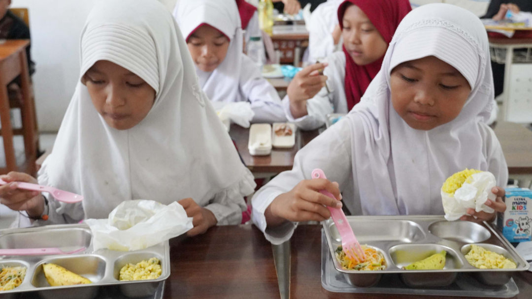 Klarifikasi BGN Batang Hari Terkait Viral Menu MBG Berupa Bahan Mentah di Tangerang Selatan